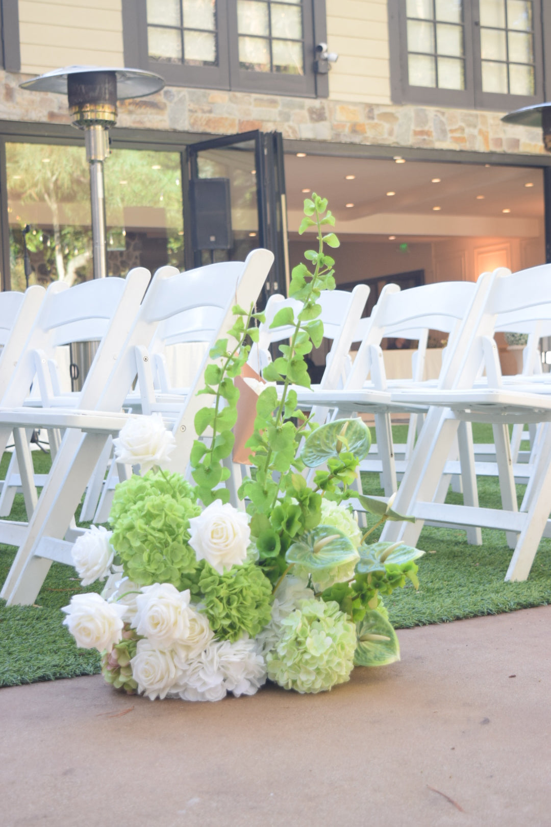 *NEW* Liliette Ceremony Floral Package