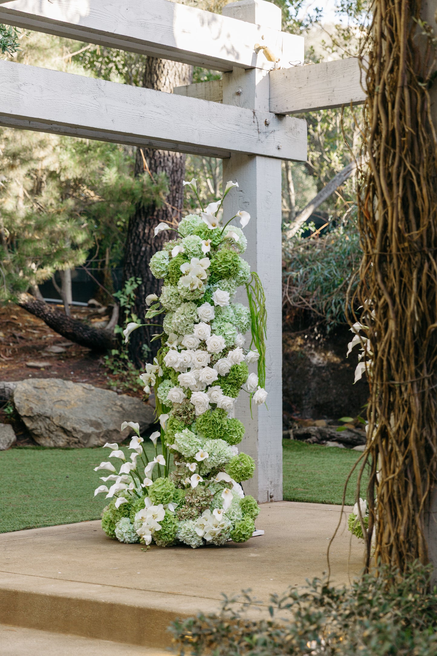 *NEW* Liliette Ceremony Floral Package