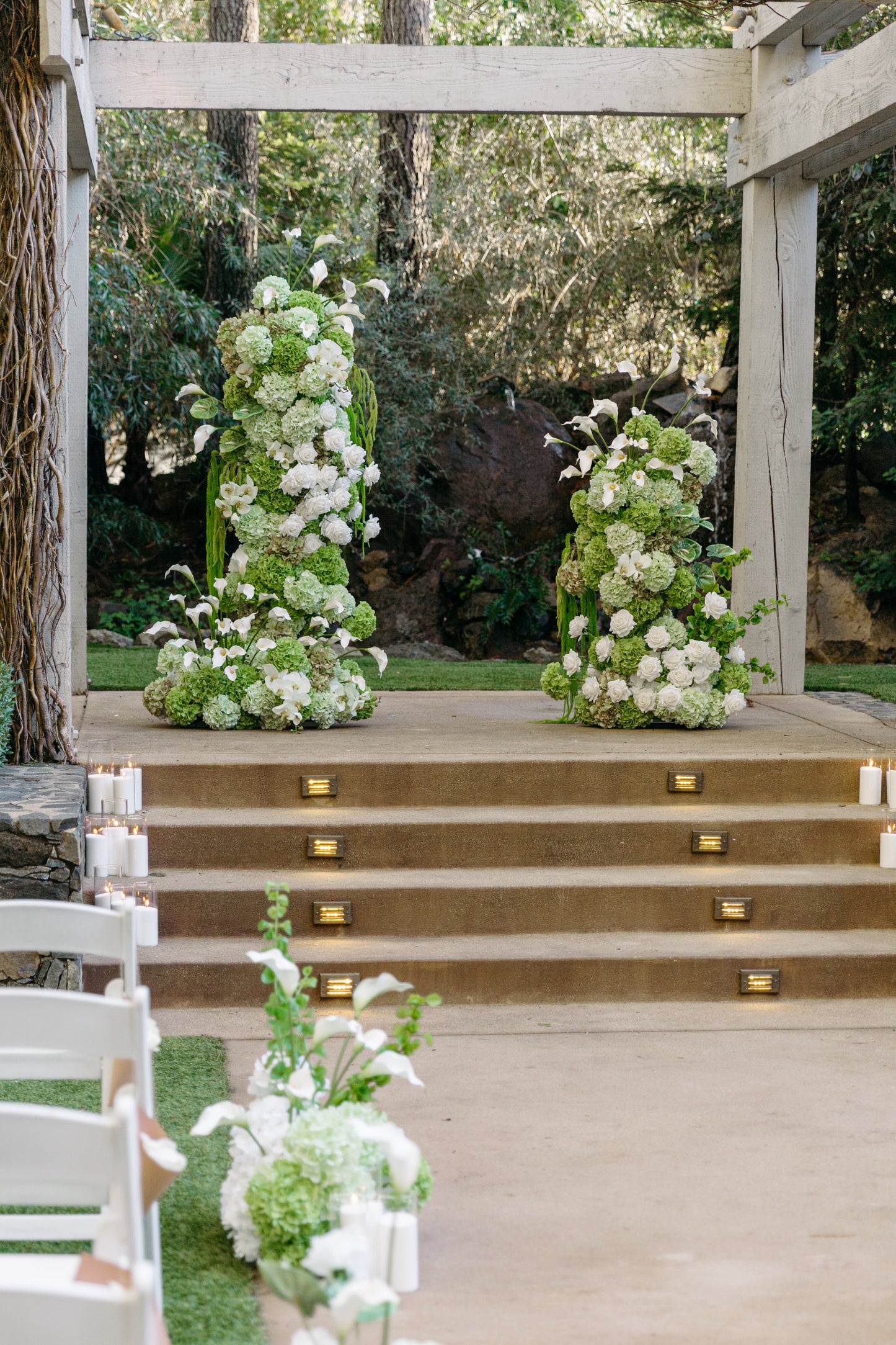 *NEW* Liliette Ceremony Floral Package