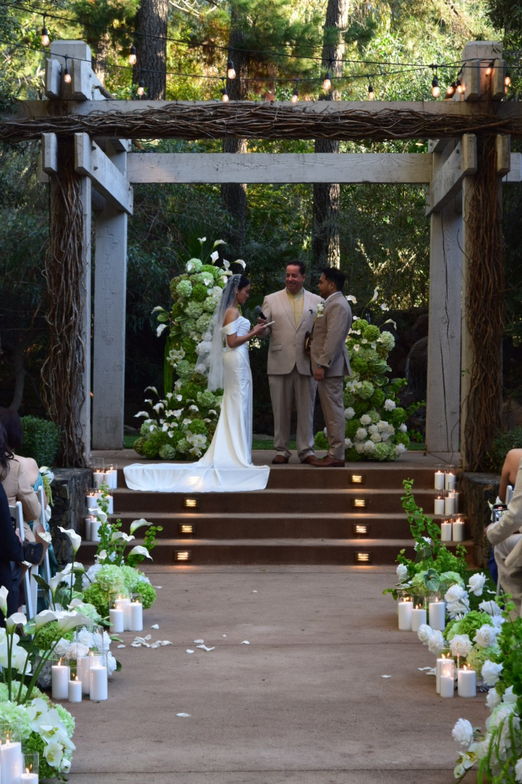 *NEW* Liliette Ceremony Floral Package