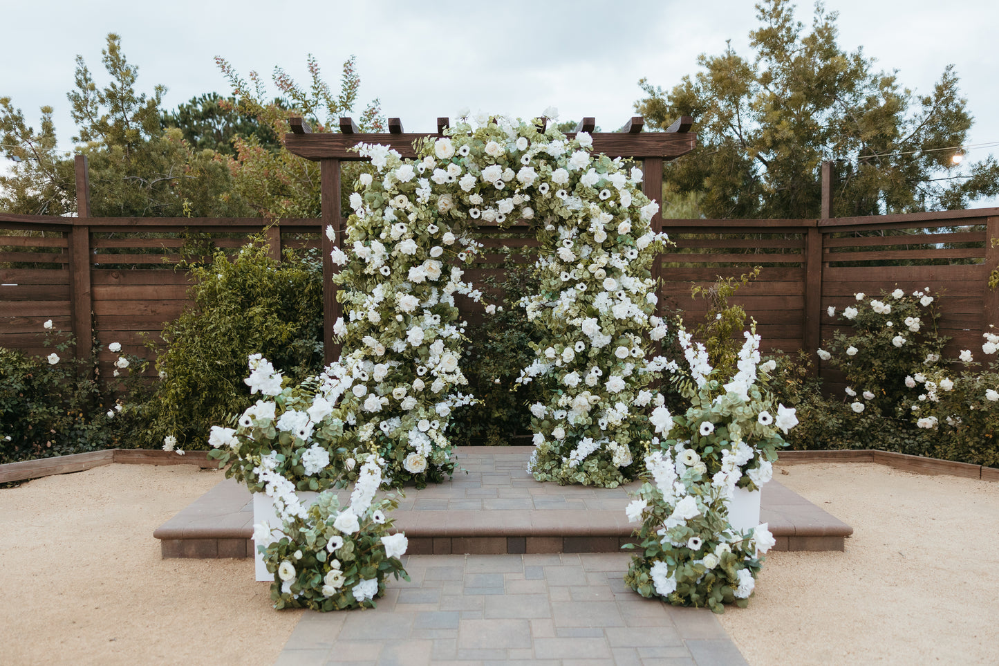 GARDEN ARCH