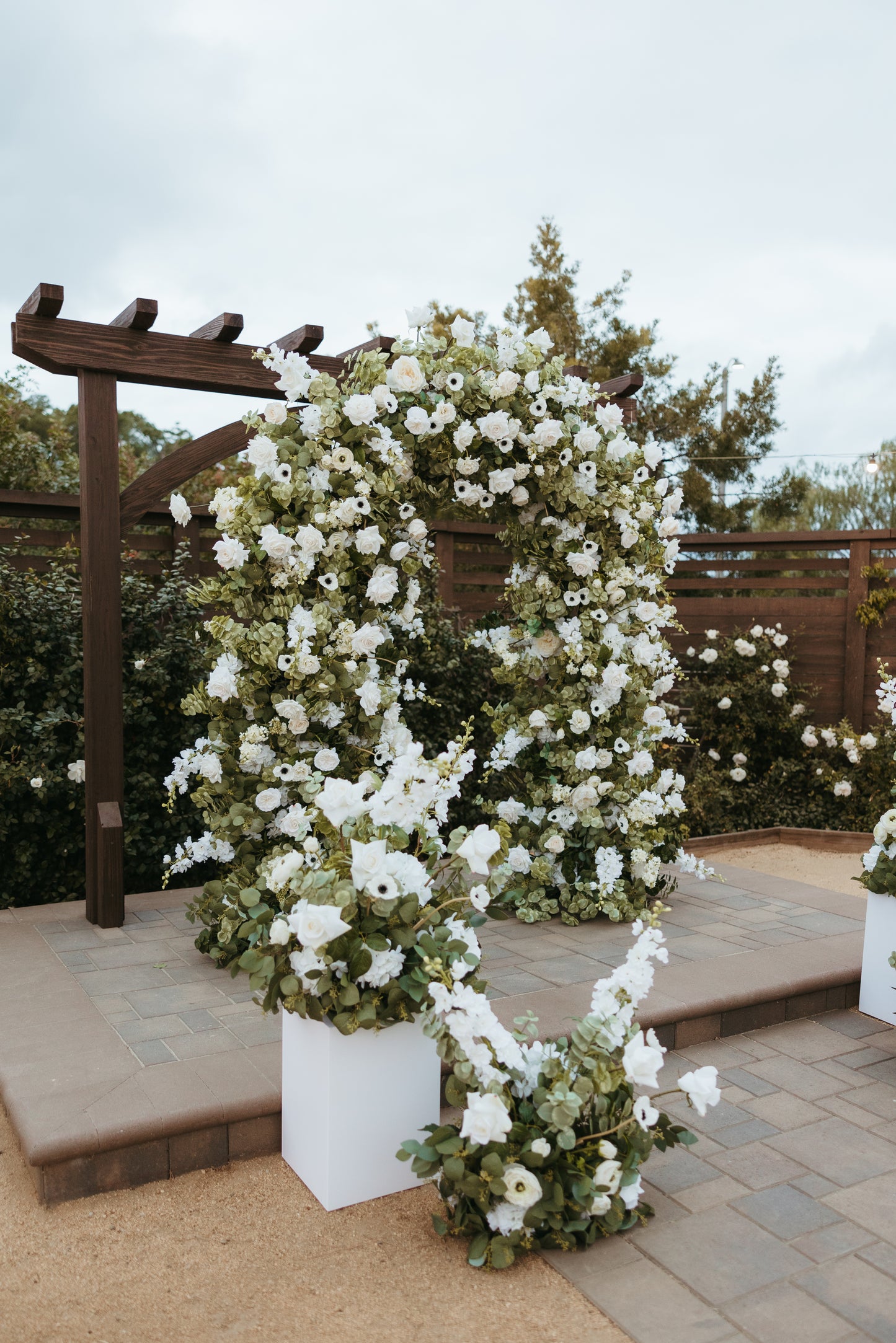 GARDEN ARCH